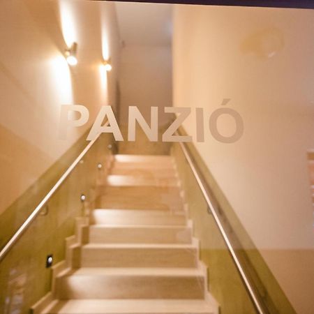 M5 Autopalya Eurobus Panzio 140,Km Kisteleki Lehajto Balástya 외부 사진